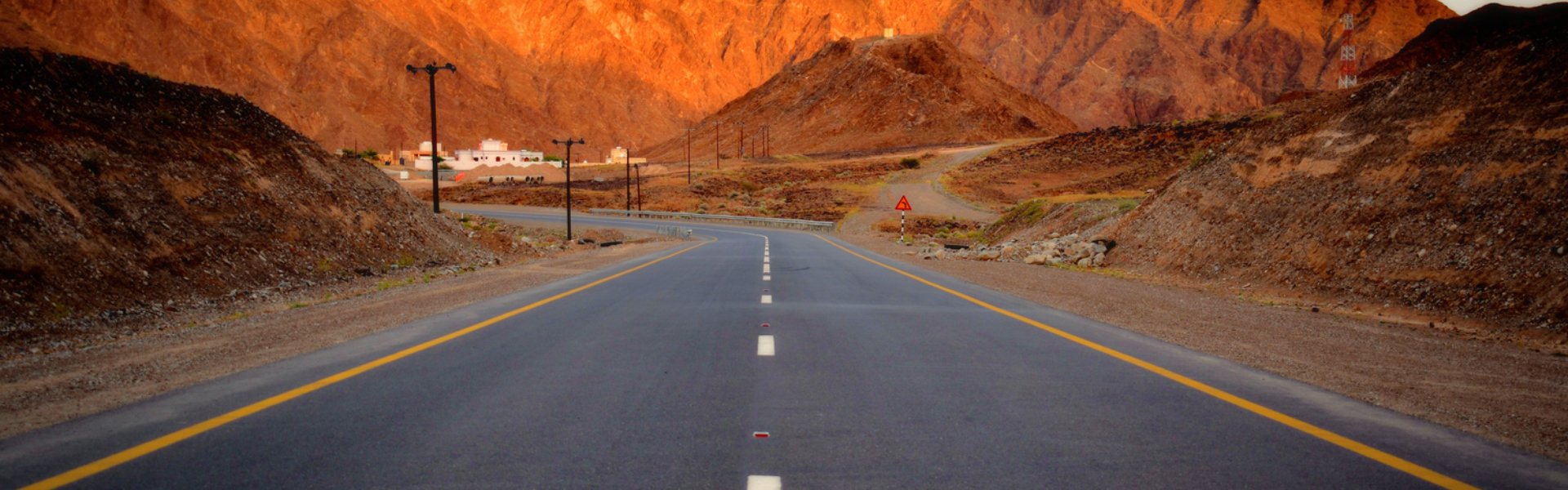 testata Oman on the Road